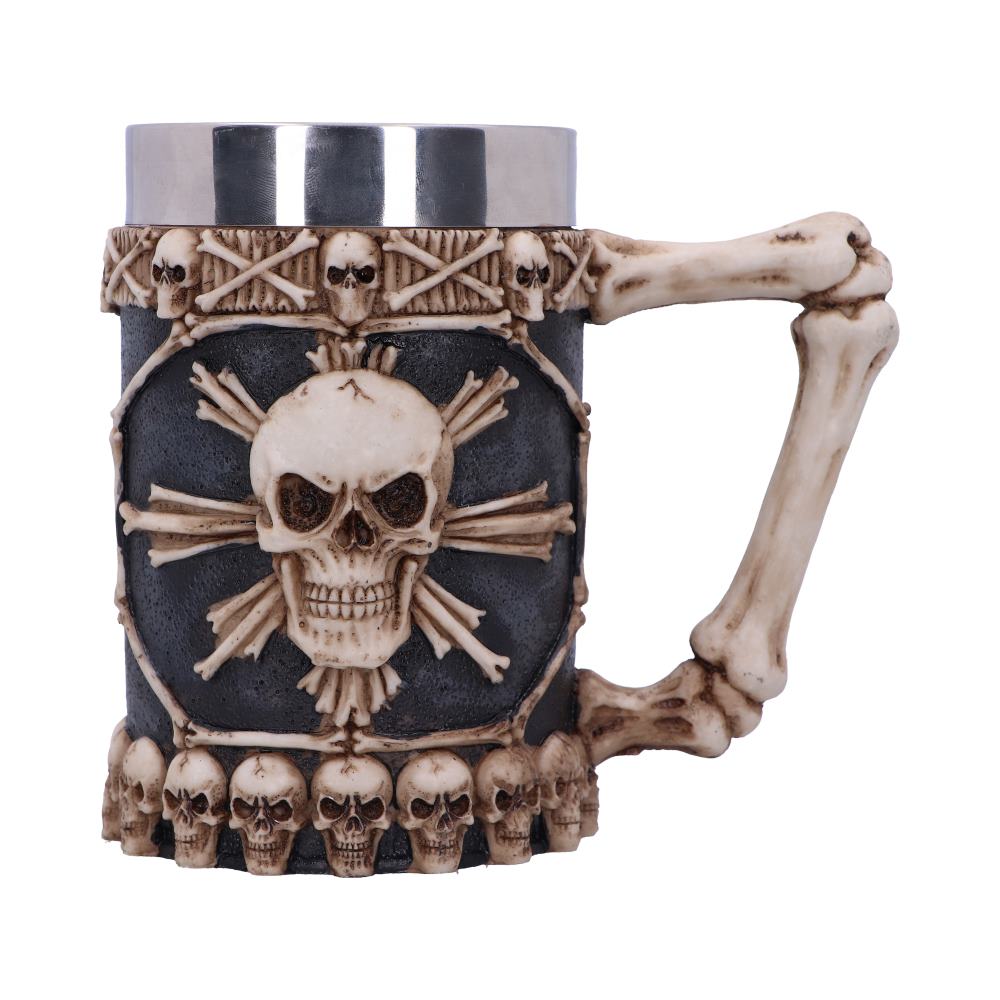 Large Tankard Of Skulls